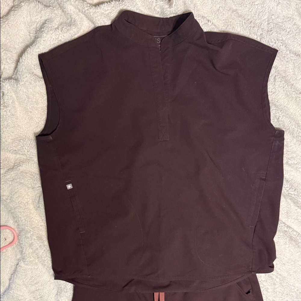 Figs Women's Sleeveless Top - Dark Brown